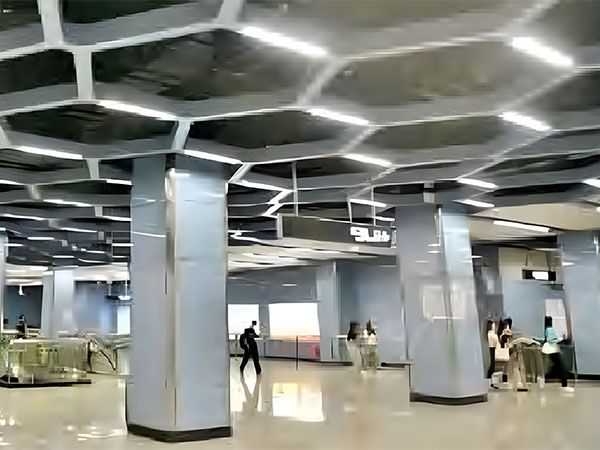 铝单板方柱-方形有缝包柱